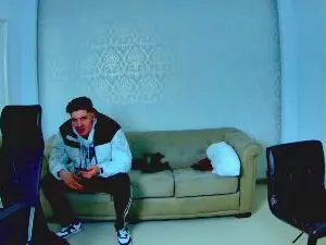 Cam4 Private Sex Chat of MaxKaidenn