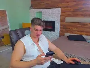 Cam4 Live Sex Cam of MaxKaidenn
