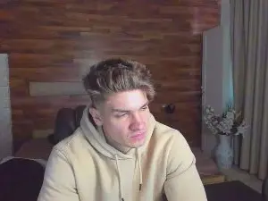 Cam4 Watch Live Sex Cams of MaxKaidenn