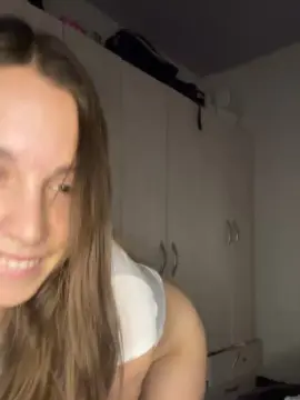 Cam4 Live Sex Cam of Naomii23