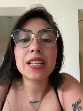 Cam4 Nude Webcam of Momii28