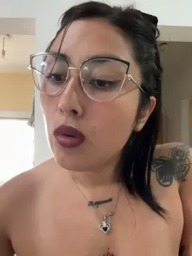 Cam4 Live Sex of Momii28