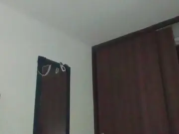 Cam4 Watch Live Sex Cams of HeyEmi09