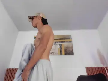 Cam4 Live Sex Cam of zander_20