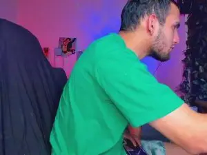 Cam4 Live Sex of TheMonsterSuck