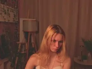 Cam4 Sex Cam of BeverleyLambey