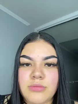 Cam4 Free Live Porn of Curvy_love