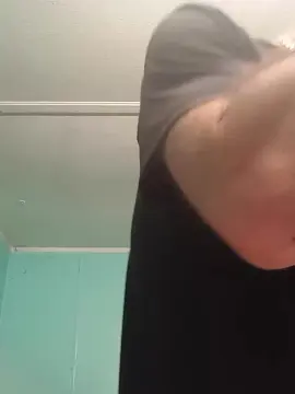 Cam4 Live Porn of Littleguy25