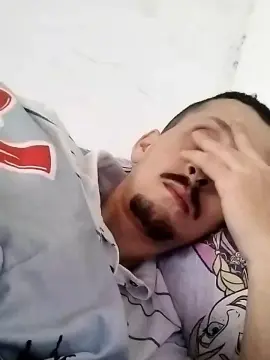 Cam4 Sex Cam of Alemaoroludo2