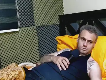 Cam4 Free Live Porn of Arabian4