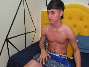 Cam4 Adult Webcam of Ethan_Jamees