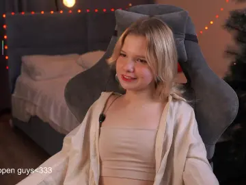 Cam4 Sex Cam of CelenaRomar