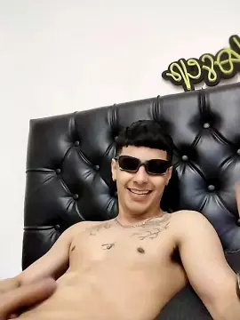 Cam4 Adult Webcam of chulodelghetto1