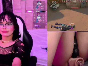 Cam4 Adult Webcam of PetiteSally