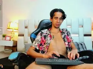 Cam4 Watch Live Sex Cams of Alessandro_abru