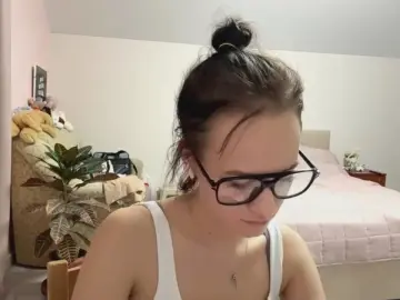 Cam4 Free Live Porn of YvonnePanitz