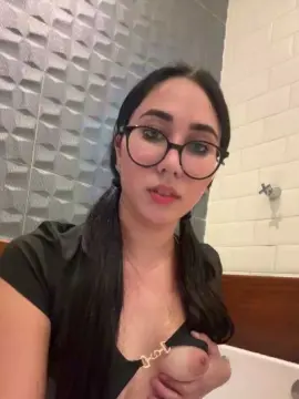 Cam4 Watch Live Sex Cams of Juliacostaa