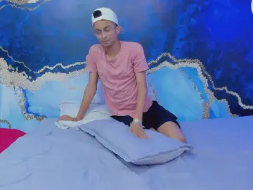 Cam4 Nude Webcam of Juicy_Crew
