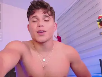 Cam4 Free Live Porn of chris_argent