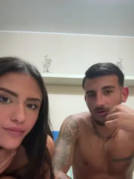 Cam4 Live Sex of danieasia_hot