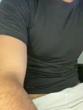 Cam4 Free Live Porn of hairyboy22cm