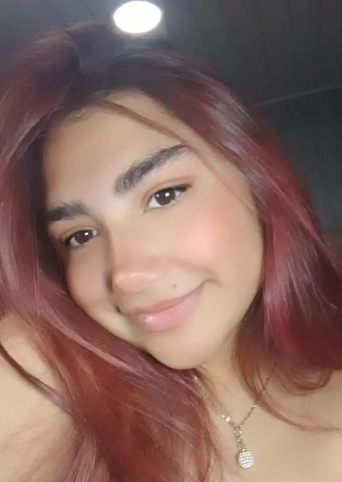 petite_lucy18