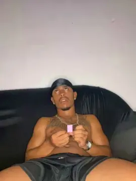 Cam4 Free Live Porn of bruxomtcs