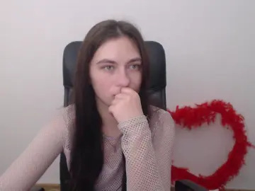 Cam4 Live Sex of MonikaLi