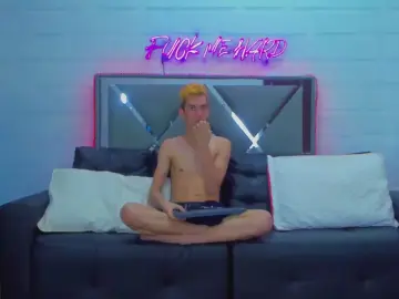 Cam4 Free Live Porn of hotboyxx_