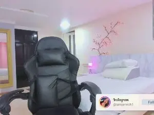 Cam4 Live Sex Cam of charolbruce_1