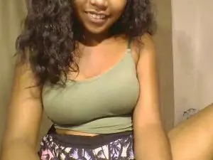 Cam4 Adult Video Chat of nadiah01