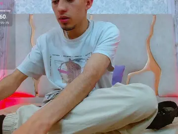 Cam4 Free Live Porn of Axel_tay