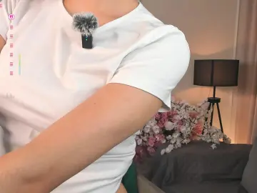 Cam4 Free Live Porn of LynnAldridge
