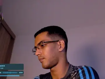 Cam4 Live Porn of pikashuu7u7