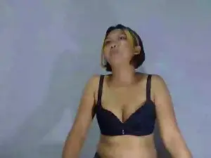 Cam4 Private Sex Chat of Maellah22