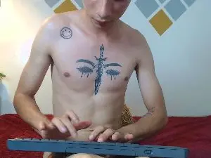 Cam4 Free Live Porn of LucassSmithh