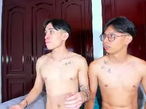 Cam4 Nude Webcam of MassiveSaber