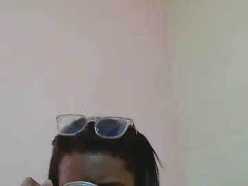 Cam4 Live Sex Cam of Chania007