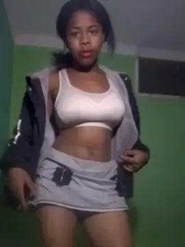 Cam4 Free Live Porn of Valisoa2