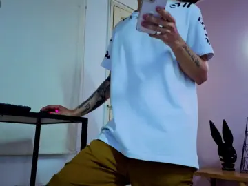 Cam4 Private Sex Chat of iamkelvis