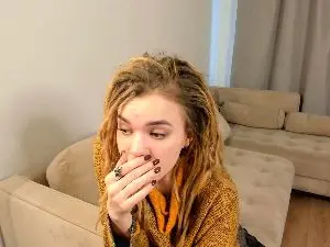 Cam4 Nude Webcam of EmelineHudes