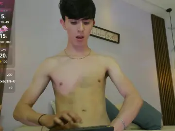 Cam4 Nude Webcam of mathias_saenz