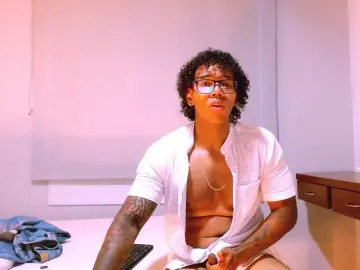 Cam4 Watch Live Sex Cams of Marco_Echeverri