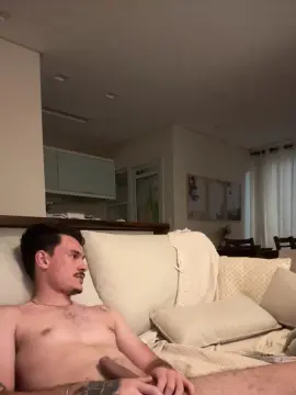 Cam4 Live Sex Cam of Henriquezaumm