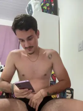 Cam4 Adult Video Chat of Henriquezaumm