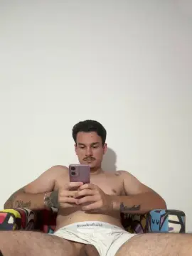 Cam4 Best live sex cam show of Henriquezaumm