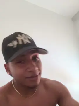 Cam4 Live Porn of Elmoren08