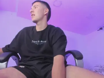 Cam4 Private Sex Chat of Aleckk_Boy