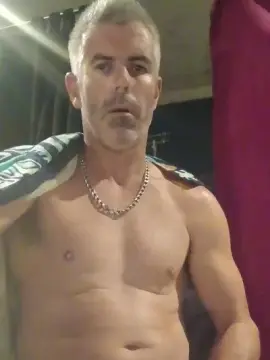 Cam4 Free Live Porn of Logybear82