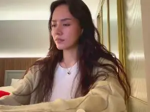 Cam4 Free Live Porn of aisha_eilish